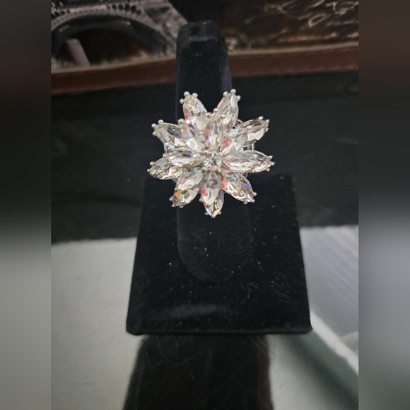 NEW PAPARAZZI STATEMENT RING - Picture 2 of 5